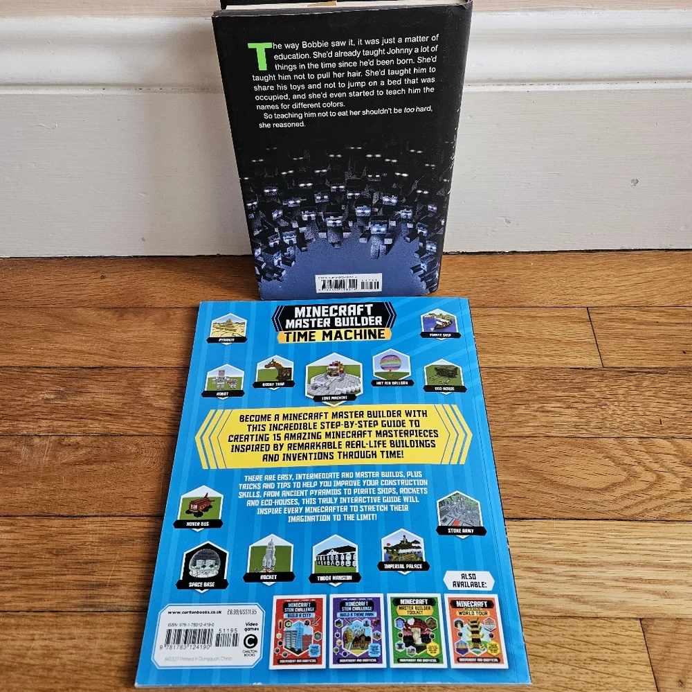 Minecraft Zombies! and Minecraft Master Builder Time Machine Set Of 2 Like New